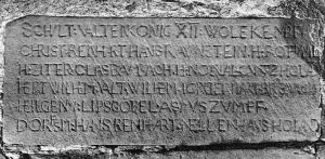 Eingangstor Friedhof - Zwölfer von 1605